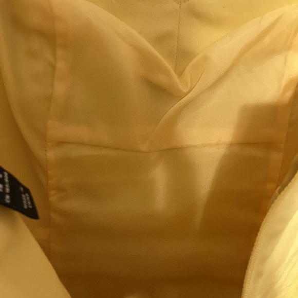 Bright and Summery H&M Dress with removable/adjustable straps - Picture 7 of 7